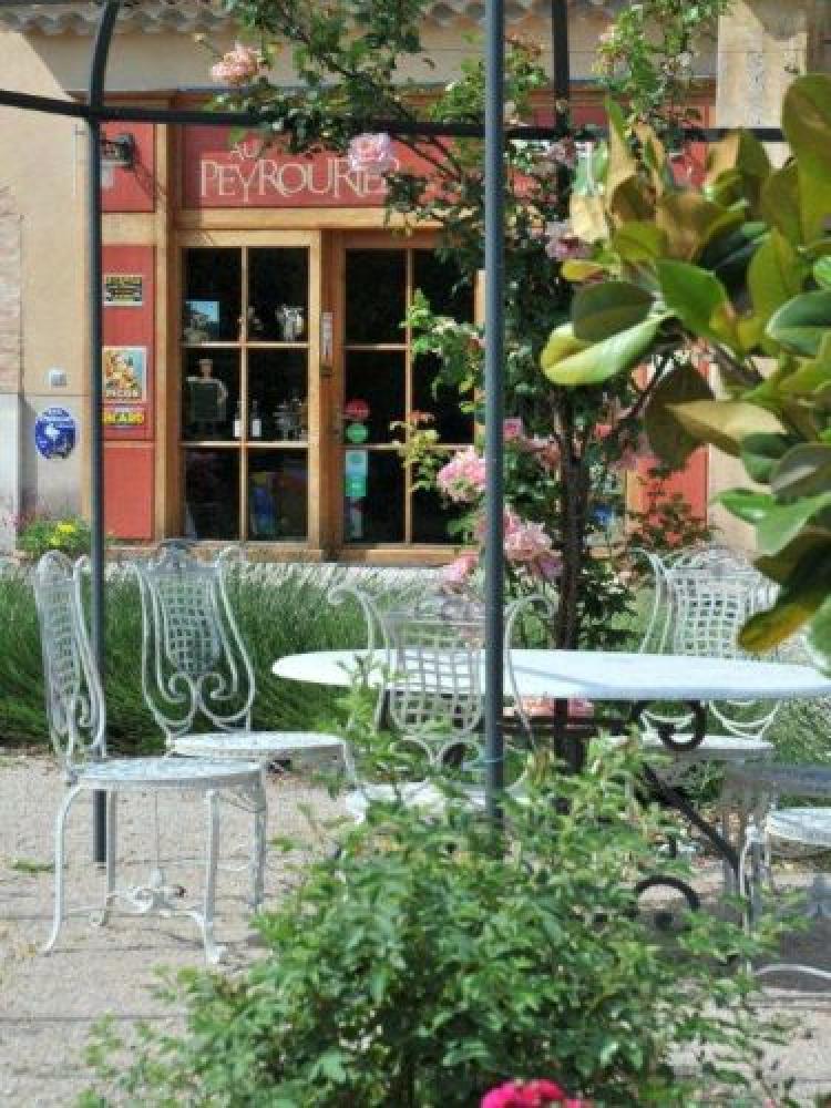 Une Campagne en Provence Le Peyrourier - Shop mit lokalen Produkten und Ruheraum für die Hotels oder