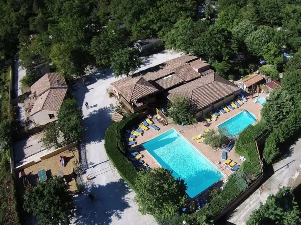 Camping le luberon **** - Campeggio - Vacanze e Weekend a Apt