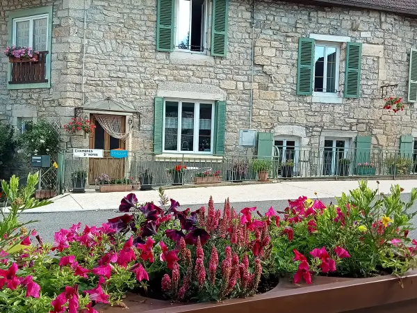 A Casa de Leonie - Pousada - Férias & final de semana em Mouthier-Haute-Pierre
