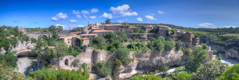 Casa Matisse - Minerve (20 km de Maison Matisse) pequena vila medieval construída sobre uma rocha, na lista do Património Mundial