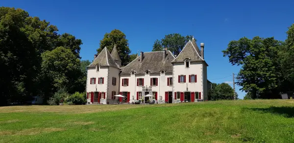 Castelo de Chazelles - Aluguer - Férias & final de semana em Avèze