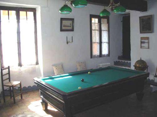 Chambre d'hôtes Saint Vincent de Paul - Haus Saint Vincent de Paul : Der Raum mit Billard