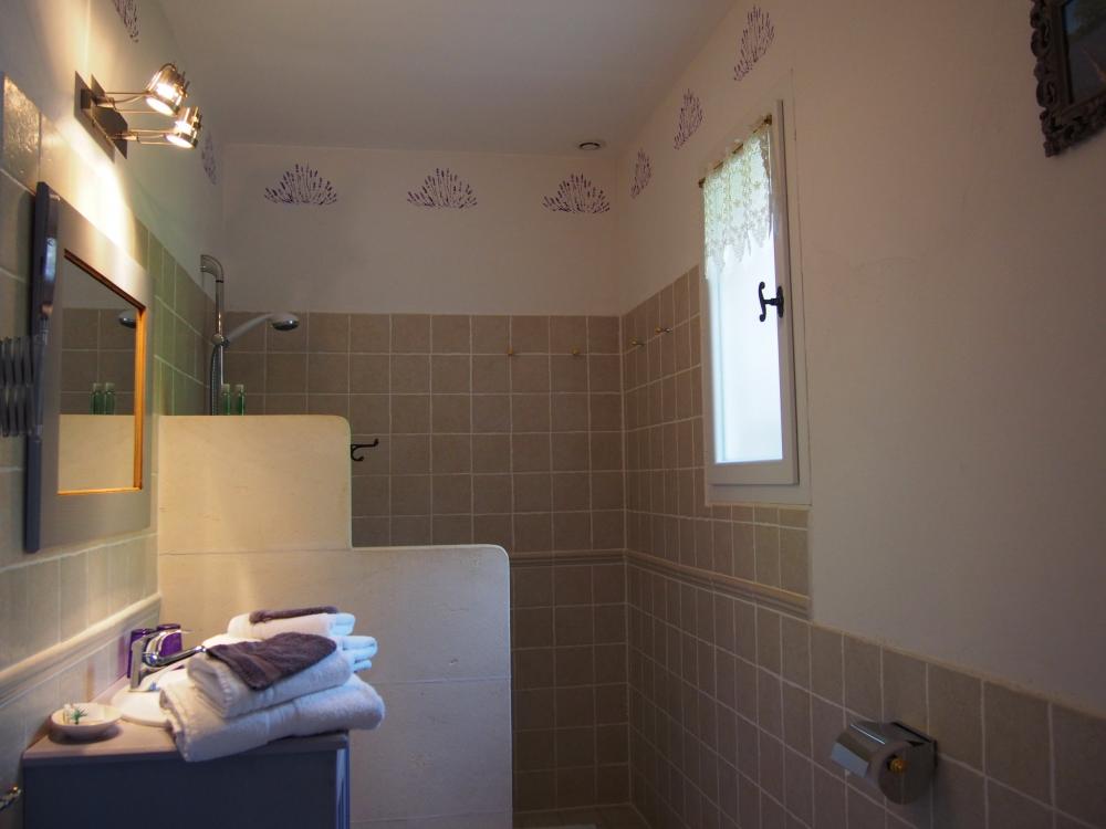 Chambres de charme-Le clos des lavandes - Eigenes Badezimmer