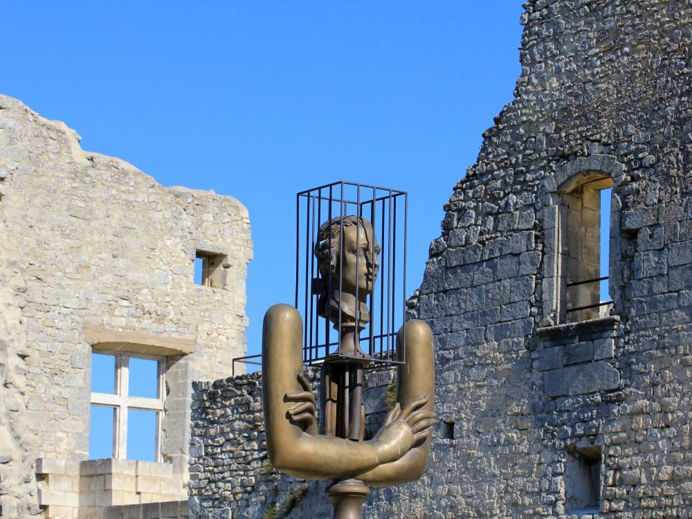 Chambres de charme-Le clos des lavandes - Das Schloss des Marquis de Sade in Lacoste