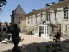 Chambres d'Hotes La Chartreuse des Eyres - Gästezimmer - Urlaub & Wochenende in Podensac