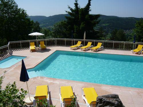 Chambres Hotes Nature & Ressourcement - Pool ' vier Winde " im Sommer