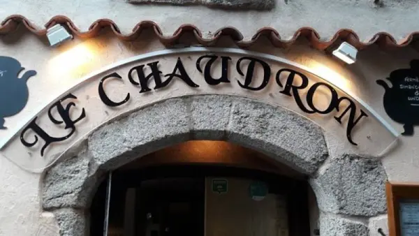 Le Chaudron - Restaurant - Holidays & weekends in Thiers