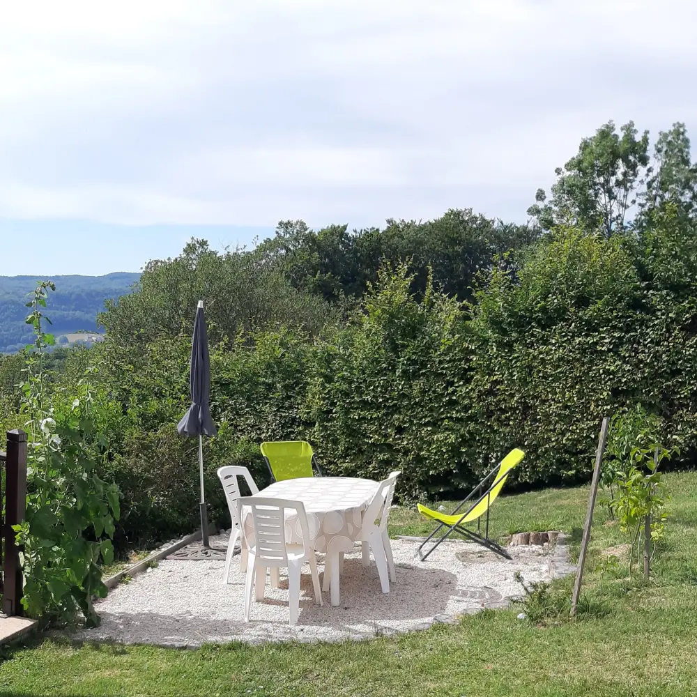 Chez Agnès et Didier - Terrasse dédiée à la chambre d'hôtes