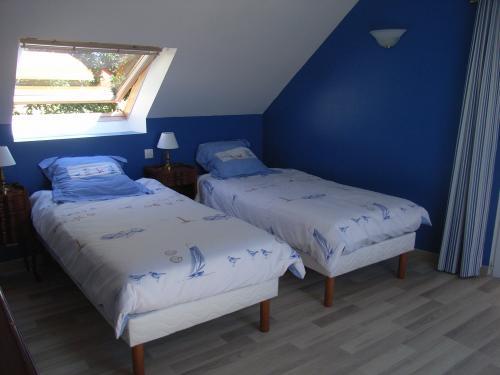 Coatiliou - Zimmer Marine mit 2 betts 90x190