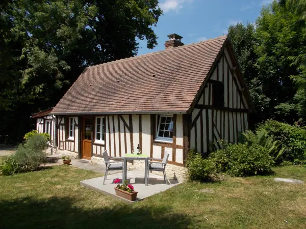 The Court Aux Oiseaux - Bed & breakfast - Holidays & weekends in Gouffern en Auge