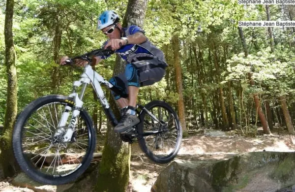 Descubra el Morvan con el veterano de la bicicleta de montaña Sebastien Oppin - Actividad - Vacaciones y fines de semana en Saint-Brisson