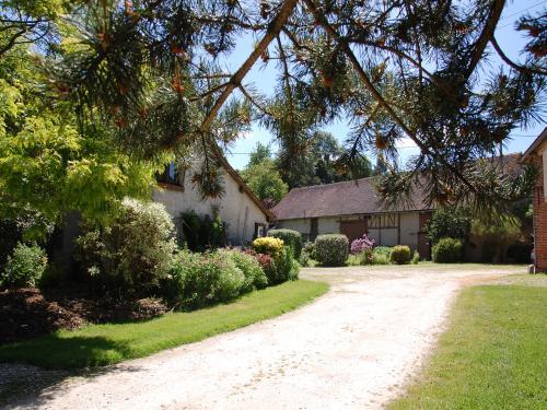 La Ferme des Perriaux - Der Hof liegt in der Mitte der Landschaft