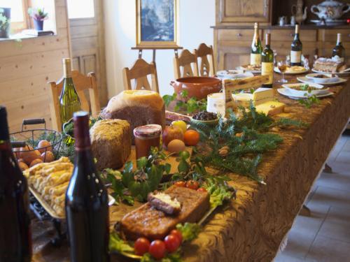 La ferme des Ravierès - Table d'hôte