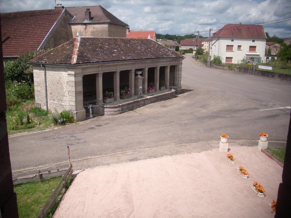 Grange d'Anjeux B&B - Blick auf die Wäscherei