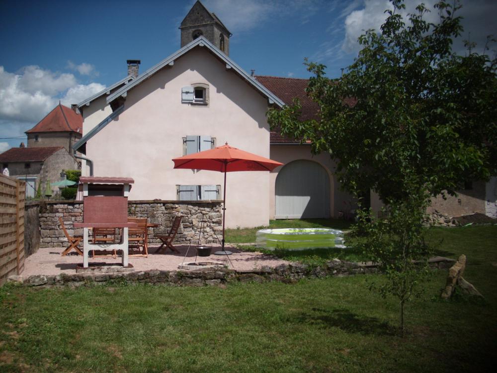 Grange d'Anjeux B&B - Garten mit Grill