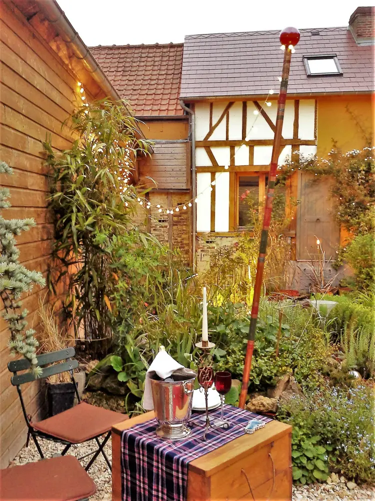 Bei 2 Guest House - - Eine private Terrasse