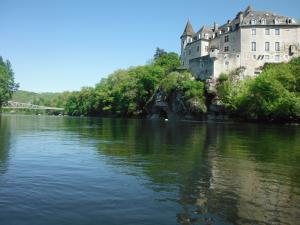 Reisefuhrer Von Le Lardin Saint Lazare Tourismus Urlaub Wochenenden
