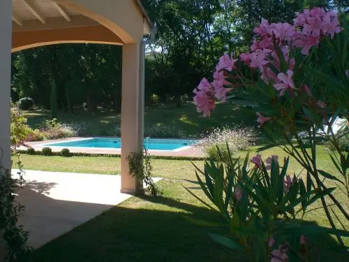 La lilas des Fargues - La terraza y el jardín