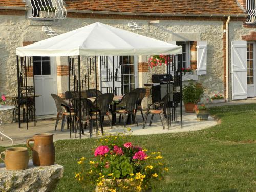 Maison d'Hôtes La Quèrière - Terrasse