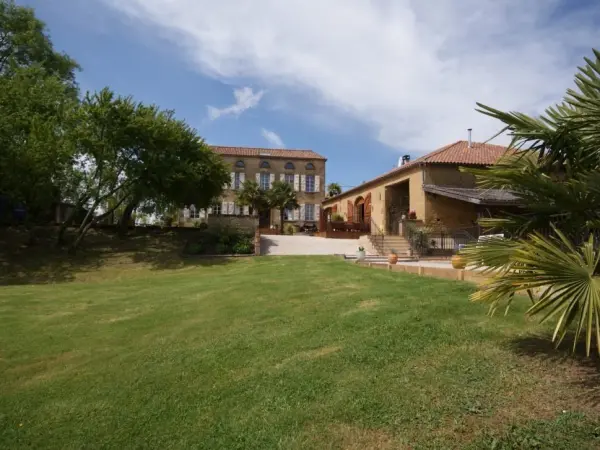 Maison Olleris - Chambre d'hôtes - Vacances & week-end à Couloumé-Mondebat