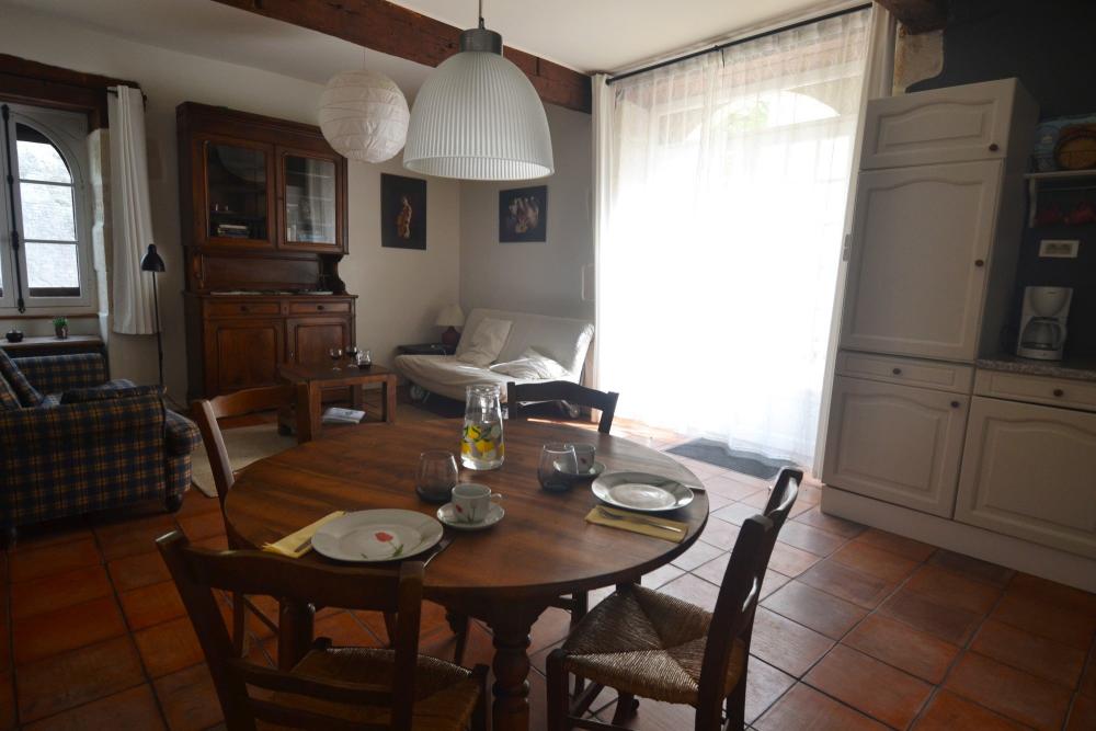Le Manoir - Das Manseng Zimmer mit Wohnzimmer und Küche