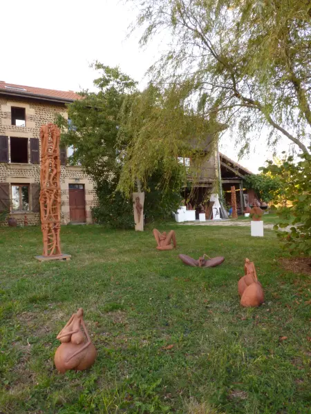 Musée-Galerie Le Temple de la Féminité - Activité - Vacances & week-end au Grand-Serre