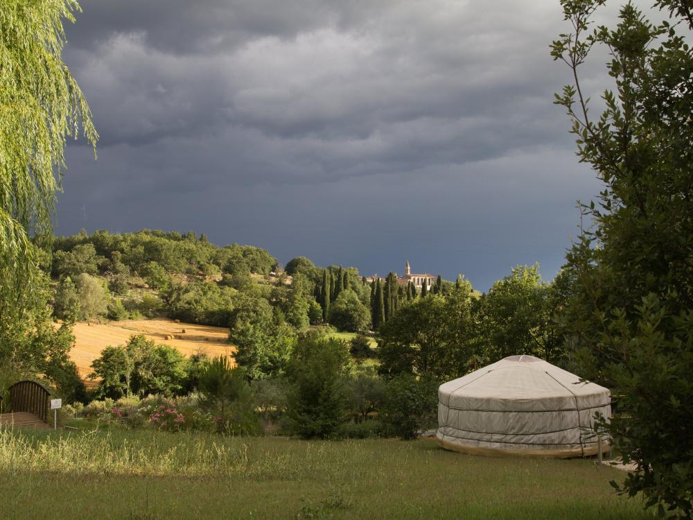 Natura-Lodge - Blick auf Barjac, Bio-Dorf und ohne Pestizide