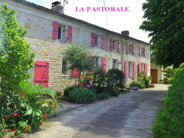 La Pastorale - Gästezimmer - Urlaub & Wochenende in Beurlay
