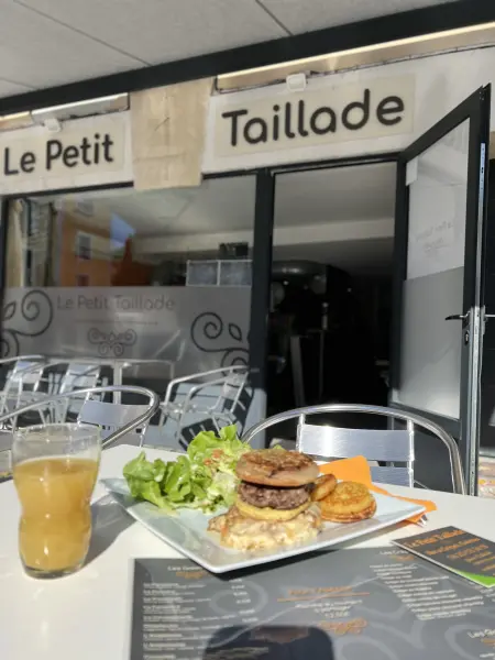 Le petit taillade - Restaurant - Vacances & week-end à Pierrelatte