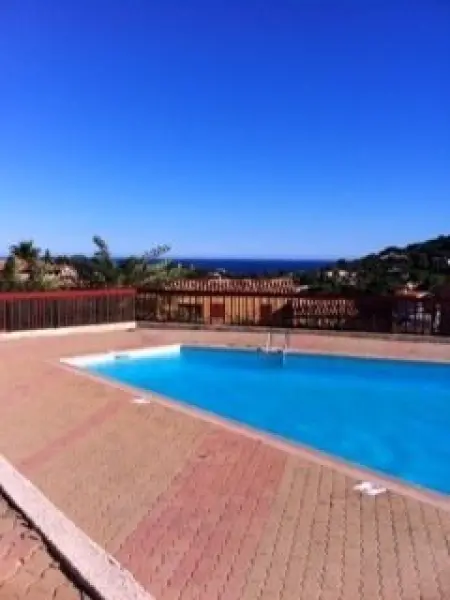 Piccola casa colonica con vista piscina sul mare - Affitto - Vacanze e Weekend a Cavalaire-sur-Mer