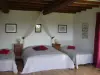 Les quatre saisons en Morvan - Porthos avec 1 grand lit double (160/200) et 2 lits simples