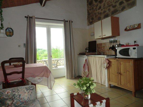 Sans Parure ; chambre d'hôte et gîtes - Kuche Ferienwohnung 'A la campagne'
