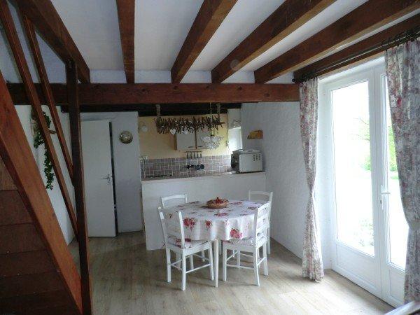 Sans Parure ; chambre d'hôte et gîtes - Kuche Ferienwohnung 'Rose'