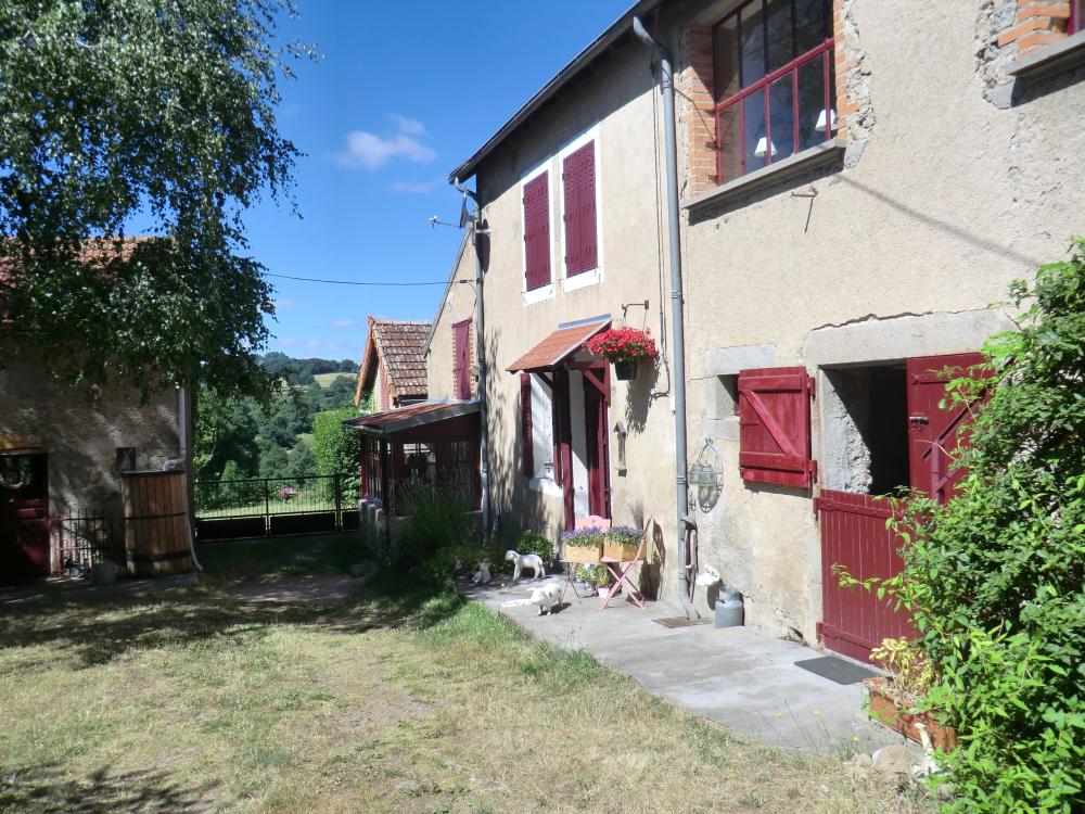 Sans Parure ; chambre d'hôte et gîtes