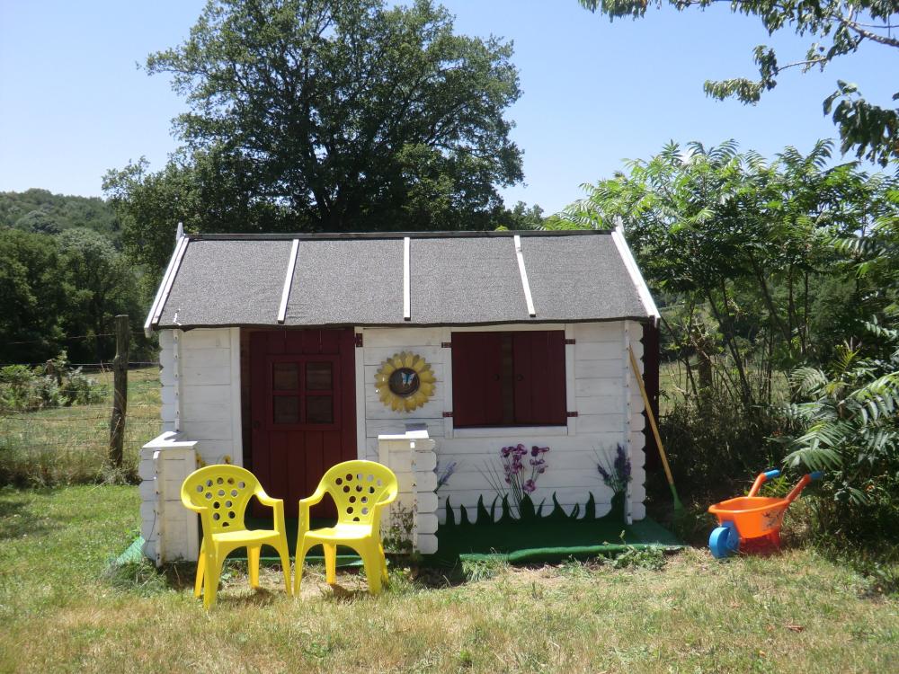 Sans Parure ; chambre d'hôte et gîtes - Spielhaus