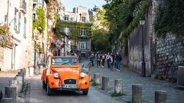 Tour Privé de Montmartre en Citroën Classique - Activité - Vacances & week-end à Paris