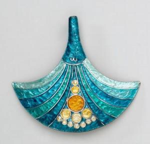 visit-workshop-making-cloisonne-enamel-with-silver-on-copper-97954-4_w300.jpg