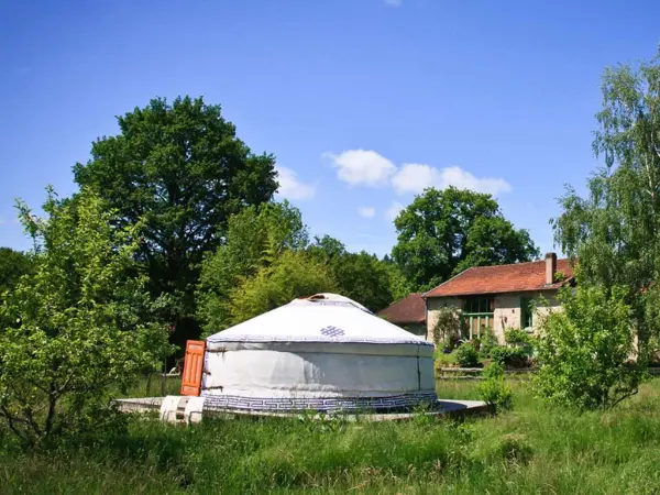 Yurta de los burros de Vassivière - Habitación independiente - Vacaciones y fines de semana en Peyrat-le-Château