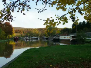 Pont-d'Oucheのブルゴーニュ運河