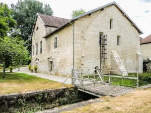 Oude molen van de abdij (© J.E)