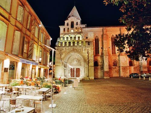 De abdij van Moissac - abdijkerk Saint-Pierre - Night View