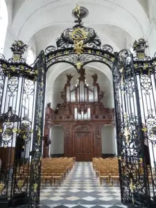 Innenraum der Abteikirche