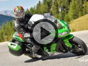 Die letzten 3 Minuten des Anstiegs des Izoard passieren, ebenso wie das Licht erscheint und wir sehen das Ende dieser magischen Art und Weise!