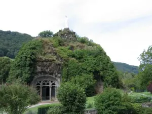 Capela monolítica de Fontanges