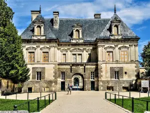 Porterie du château (© J.E)