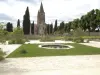 Il nuovo giardino medievale sul retro della Chiesa di San Pietro