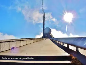 Radar in cima al Grand Ballon (© Jean Espirat)