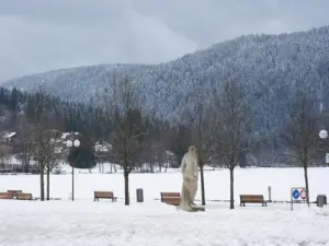 Gérardmer-See im Winter