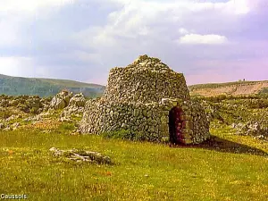 Borie sur le plateau de Caussols (© J.E)