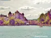 Annecy kasteel gezien vanaf het meer (© Jean Espirat)